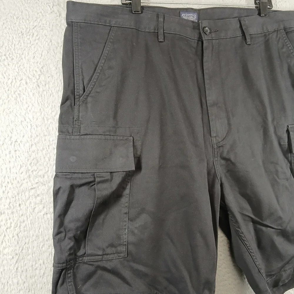 Levi's Big & Tall Cotton Cargo Shorts Black Size 42 100% Cotton EUC‎
